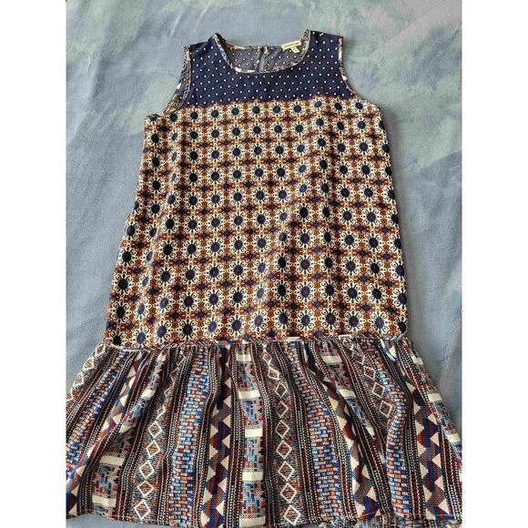 Girls dress  - Picture 1 of 6